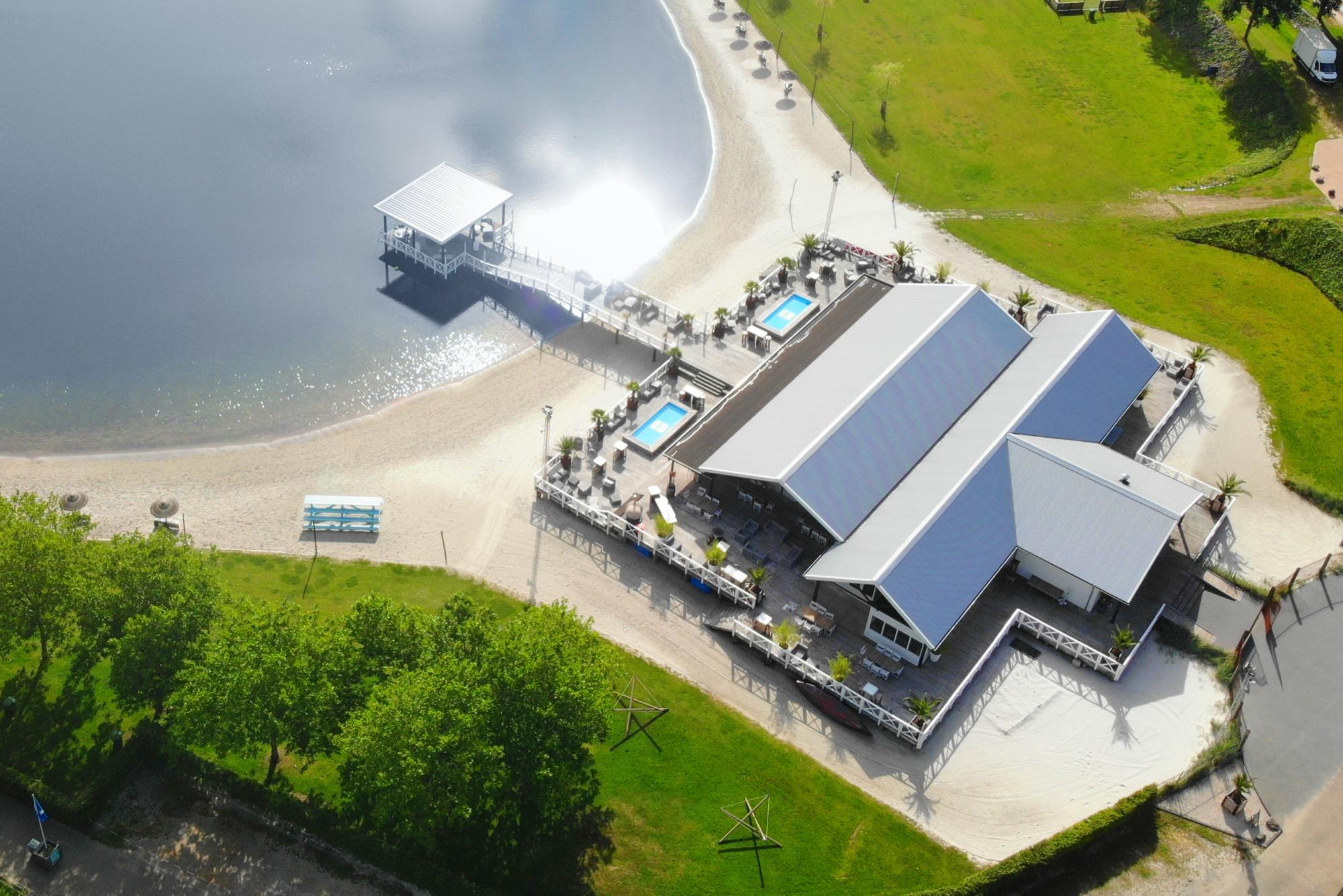 beach club