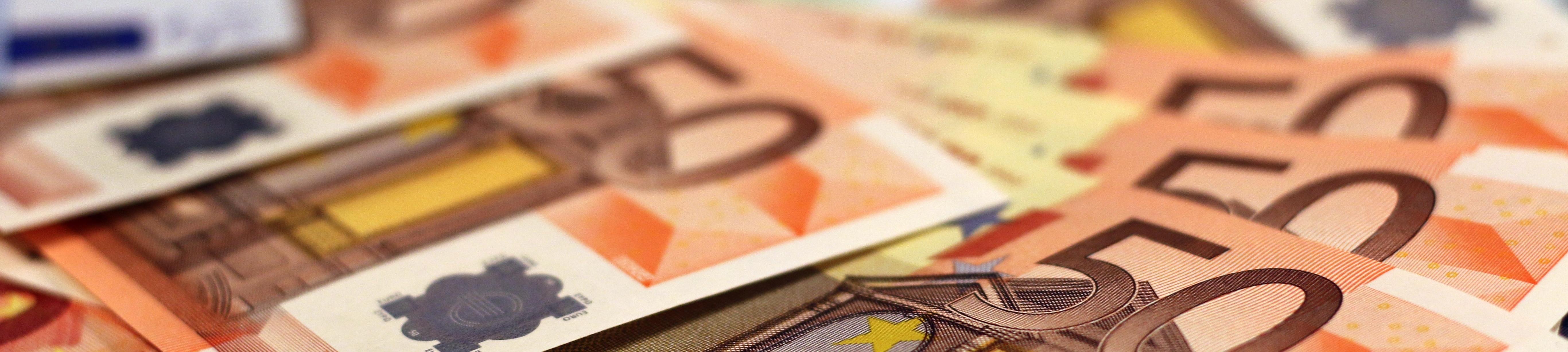 euro bills